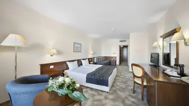 HVD Riviera Beach Hotel