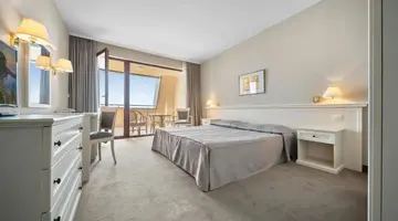 HVD Riviera Beach Hotel