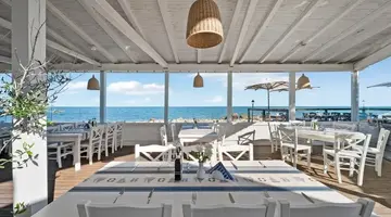 HVD Riviera Beach Hotel