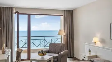 HVD Riviera Beach Hotel
