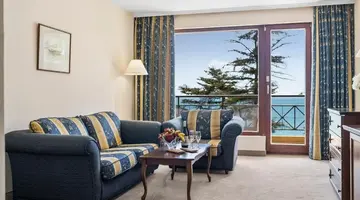 HVD Riviera Beach Hotel