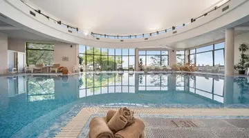 HVD Riviera Beach Hotel
