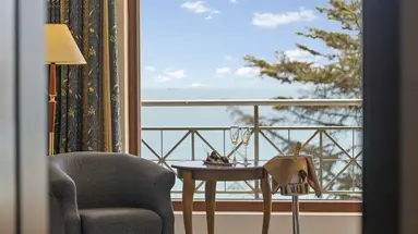 HVD Riviera Beach Hotel