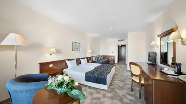 HVD RIVIERA BEACH HOTEL