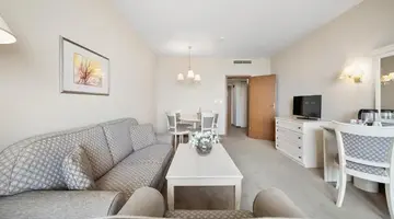 HVD Riviera Beach Hotel