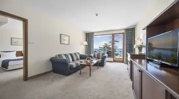 HVD Riviera Beach Hotel
