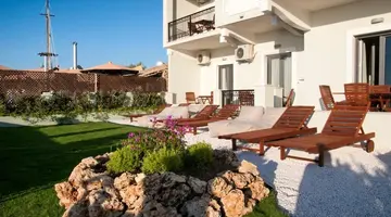 Hyacinthus-Cressida Seaside Apartments