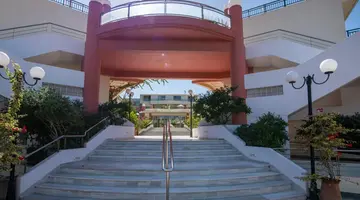 Hydramis Palace Beach Resort