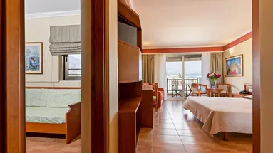 Hydramis Palace Beach Resort
