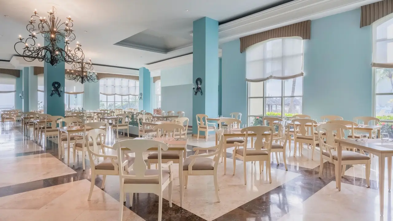IBEROSTAR Rose Hall Beach