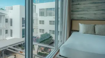 Iberostar Waves Miami Beach