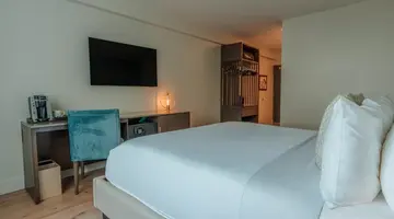 Iberostar Waves Miami Beach