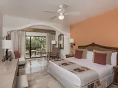 Iberostar WAVES PARAISO BEACH