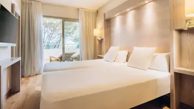 Iberostar Waves Pinos Park