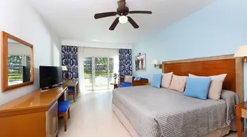 IBEROSTAR WAVES PUNTA CANA