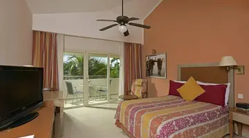 Iberostar WAVES PUNTA CANA