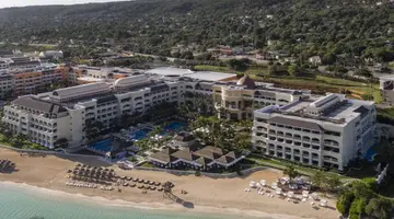 Iberostar WAVES ROSE HALL BEACH