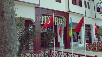 Idyros Hotel