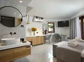 IKAROS BEACH LUXURY RESORT & SPA