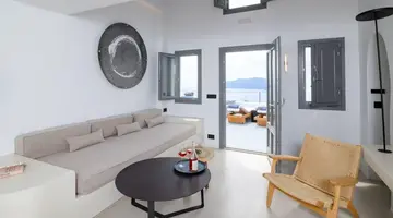 Ikies Santorini