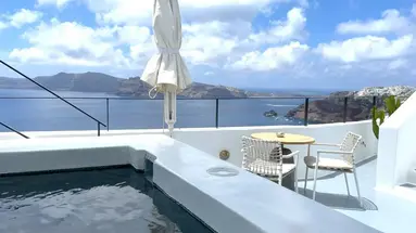 Ikies Santorini