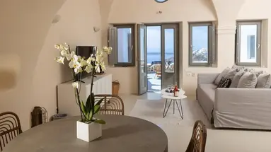 Ikies Santorini