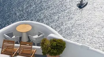 Ikies Santorini