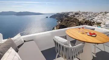Ikies Santorini