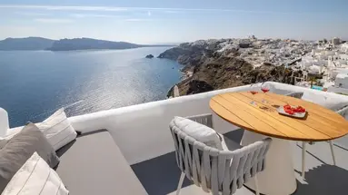 Ikies Santorini