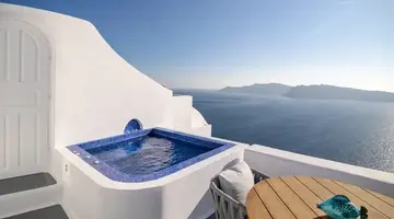 Ikies Santorini