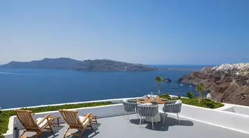 Ikies Santorini