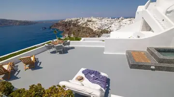 Ikies Santorini