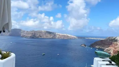 Ikies Santorini