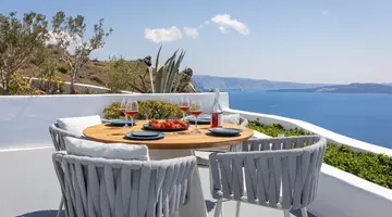 Ikies Santorini