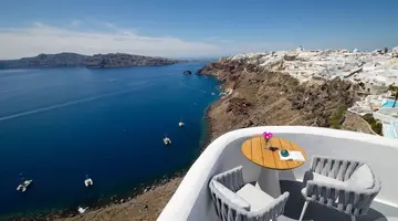 Ikies Santorini