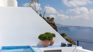 Ikies Santorini