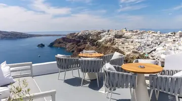 Ikies Santorini
