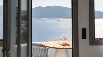 Ikies Santorini