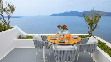 Ikies Santorini