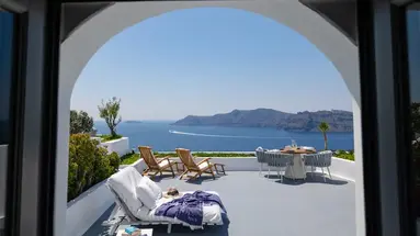 Ikies Santorini