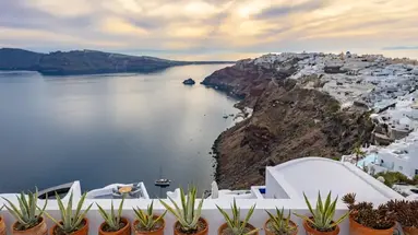 Ikies Santorini