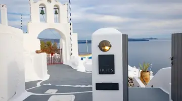 Ikies Santorini