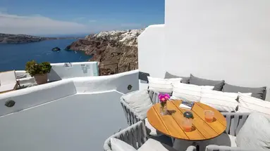 Ikies Santorini