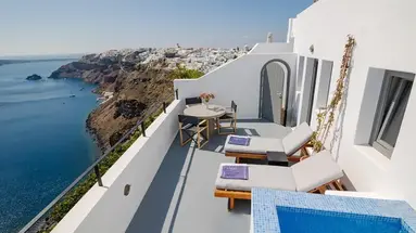 Ikies Santorini
