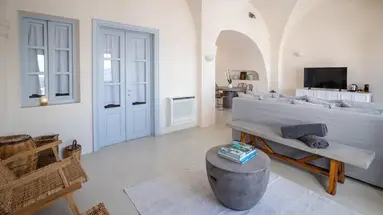 Ikies Santorini