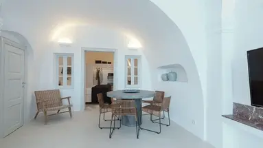 Ikies Santorini