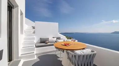 Ikies Santorini