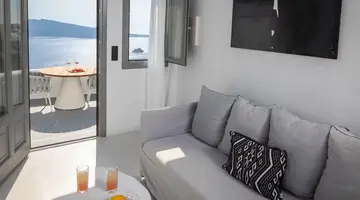 Ikies Santorini