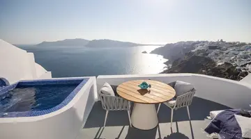 Ikies Santorini