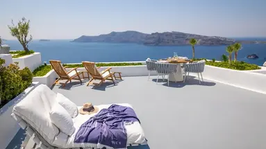 Ikies Santorini